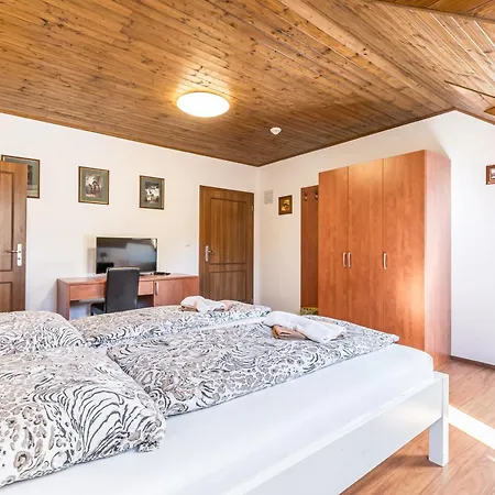 Πανσιόν Sejby Horní Stropnice